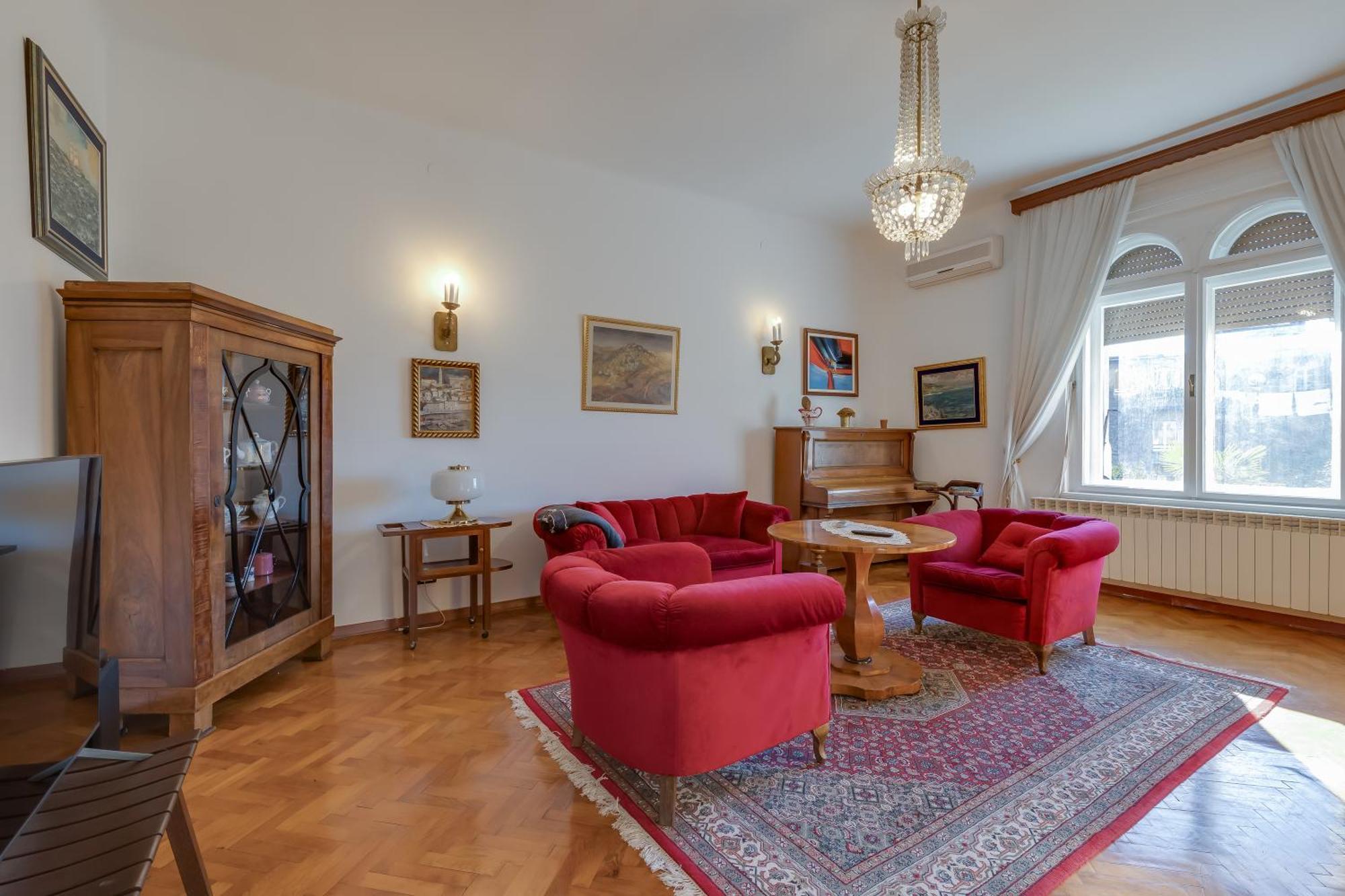 City Apartment With Garden - Happy Rentals Рийека Екстериор снимка