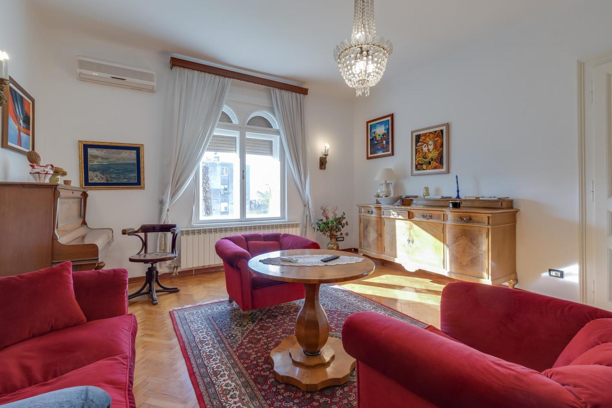 City Apartment With Garden - Happy Rentals Рийека Екстериор снимка